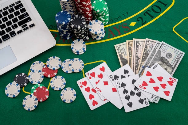 Multi-camera live roulette studio with dealer and spinning wheel visible on piringtoto login platform