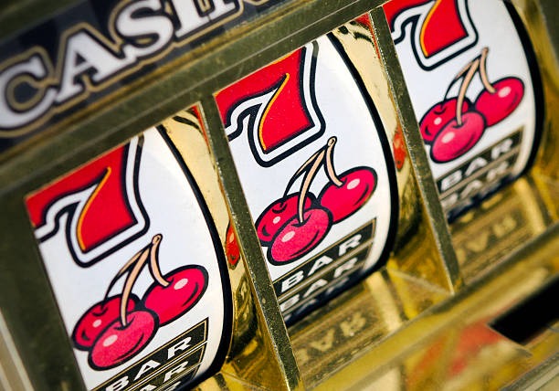 Live roulette table on piringtoto login mobile app with Mandiri-funded account